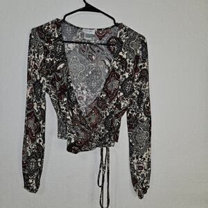 Juniper Blu sz Small paisley print long sleeve Wrap Crop Top